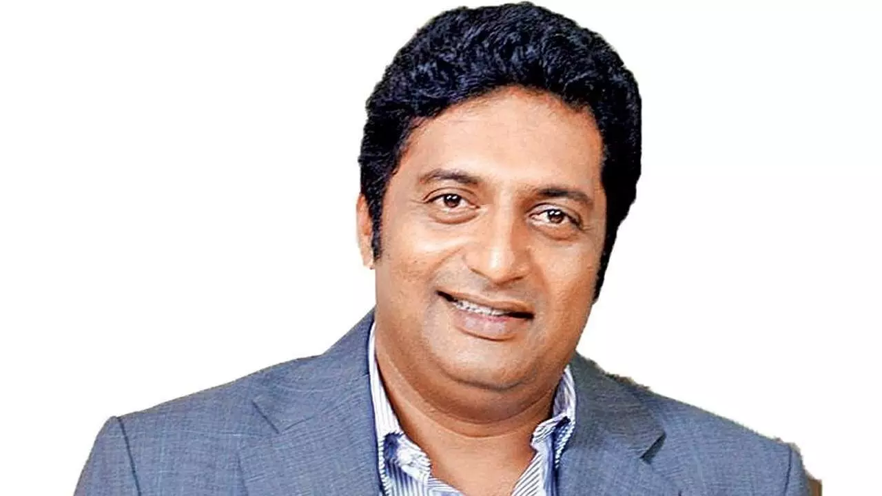 Wanted, Singham जैसी सुपर हिट फिल्म देने वाले Actor Prakash Raj का एक्सीडेंट, मचा हड़कंप