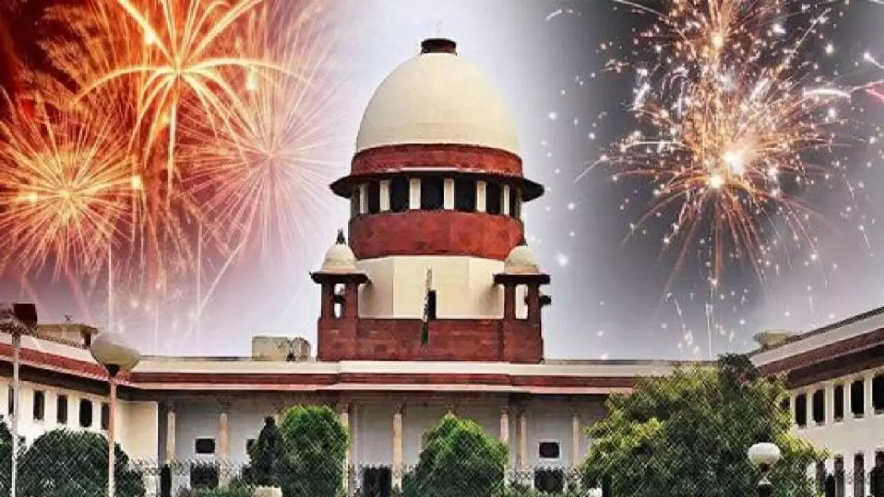 Supreme Court Order On Diwali Crackers: दीपावली पर केवल ग्रीन पटाखों का होगा उपयोग, ऑनलाइन पटाखे मंगाने पर प्रतिबंध