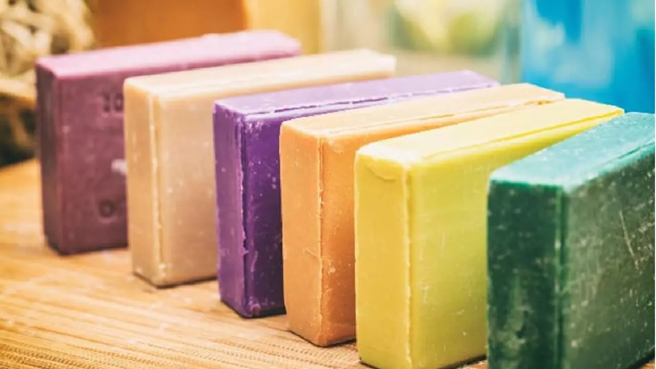 Soap Manufacturing Process: शुरू करे साबुन बनाने का बिजनेस, हर महीने होगी करोड़ो की कमाई, जानिए कैसे?