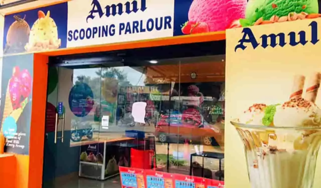 Amul Ice Cream Scooping Parlour