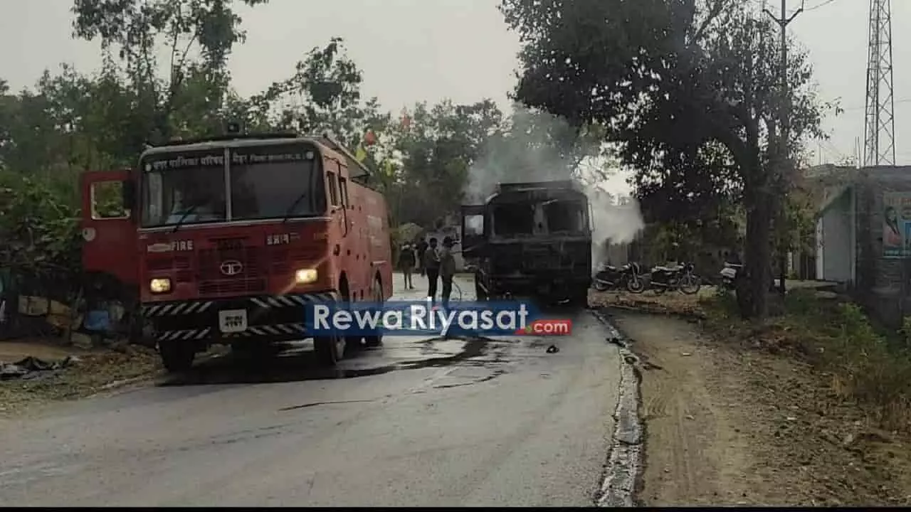 सतना में बड़ा हादसा, ऑइल टैंकर ने बाइक सवारों को कुचला, 3 की मौत, लगी भीषण आग