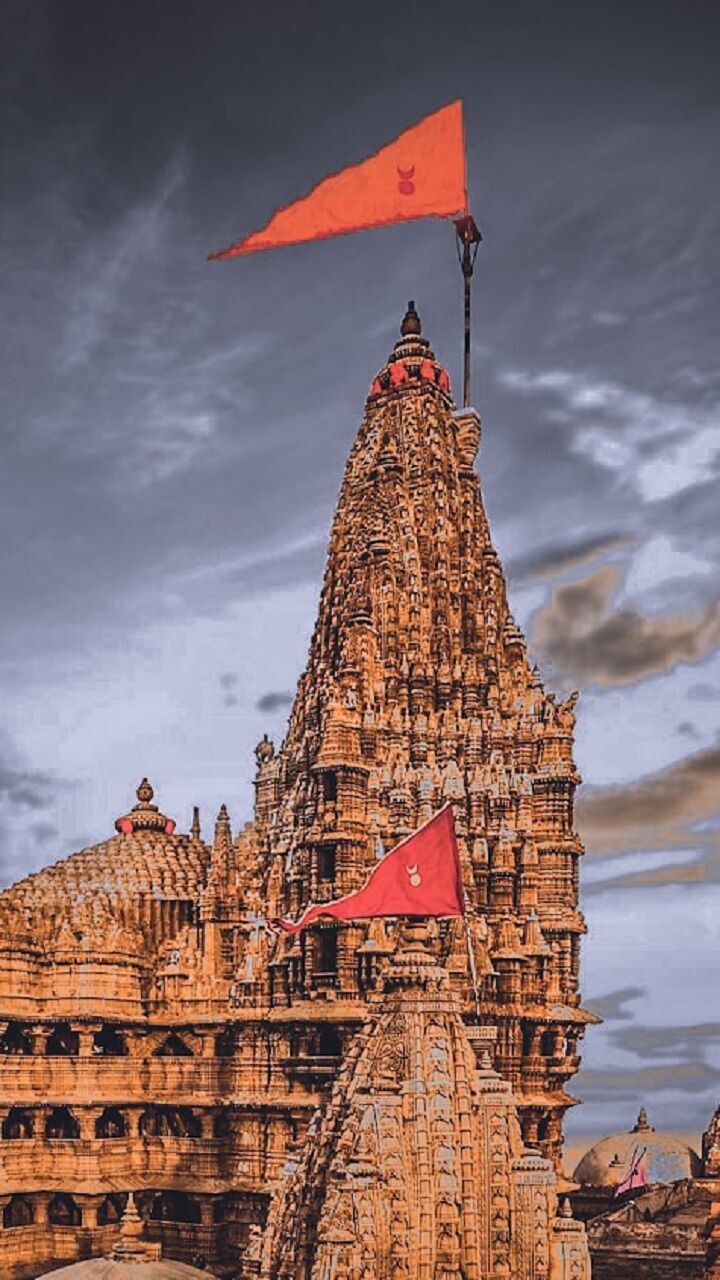 𝐀𝐀𝐏𝐃𝐔 𝐆𝐈𝐑❤ on Instagram: “જય દ્વારકાધિશ🙏 • • 📍Dwarkadhish Tample,  Dwarka, Gujara… | Dwarikadhish hd wallpaper, Temple photography, Beautiful  nature scenes