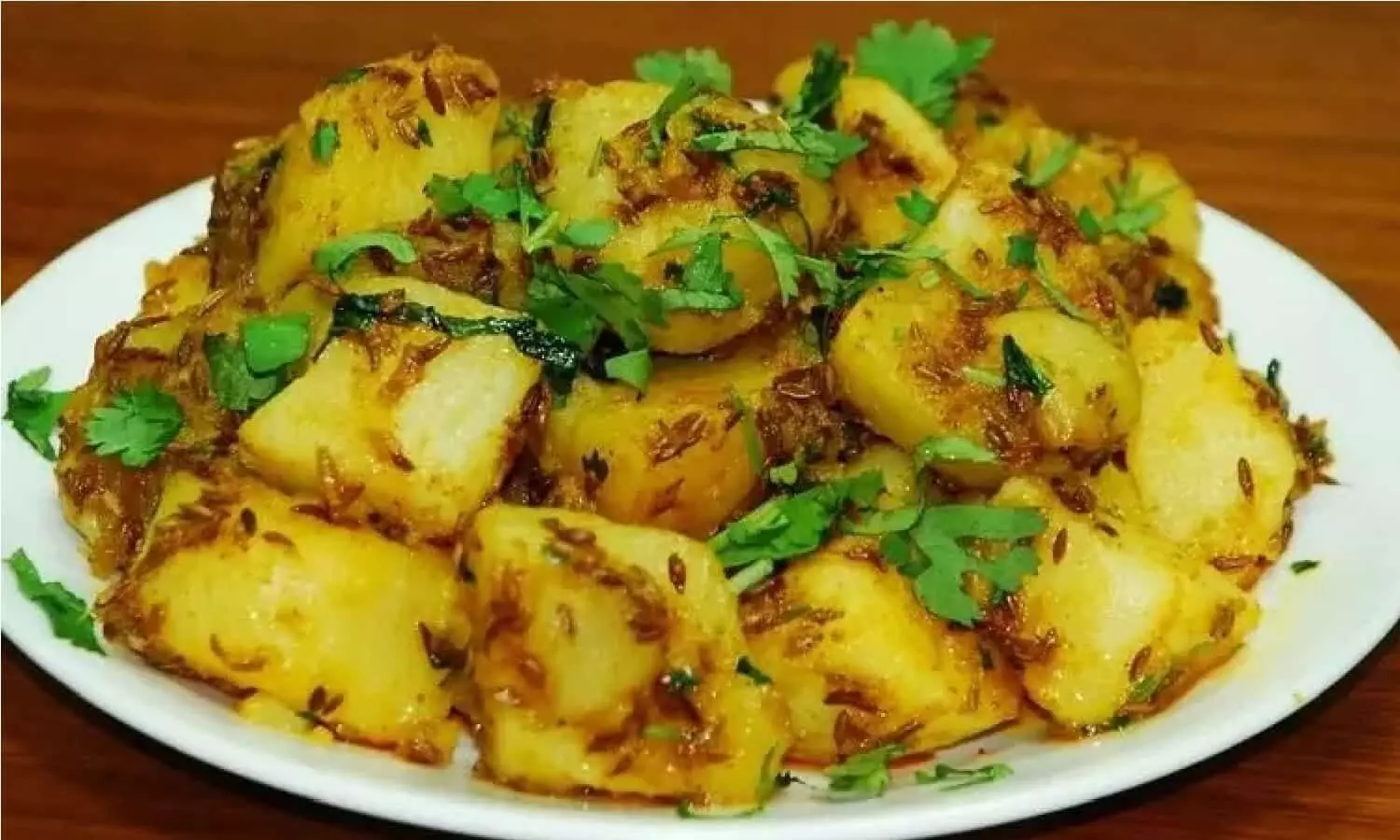 Jeera Aloo Recipe: ऐसे बनाएं ढाबा स्टाइल जीरा आलू, लाजवाब हो जाएगा स्वाद