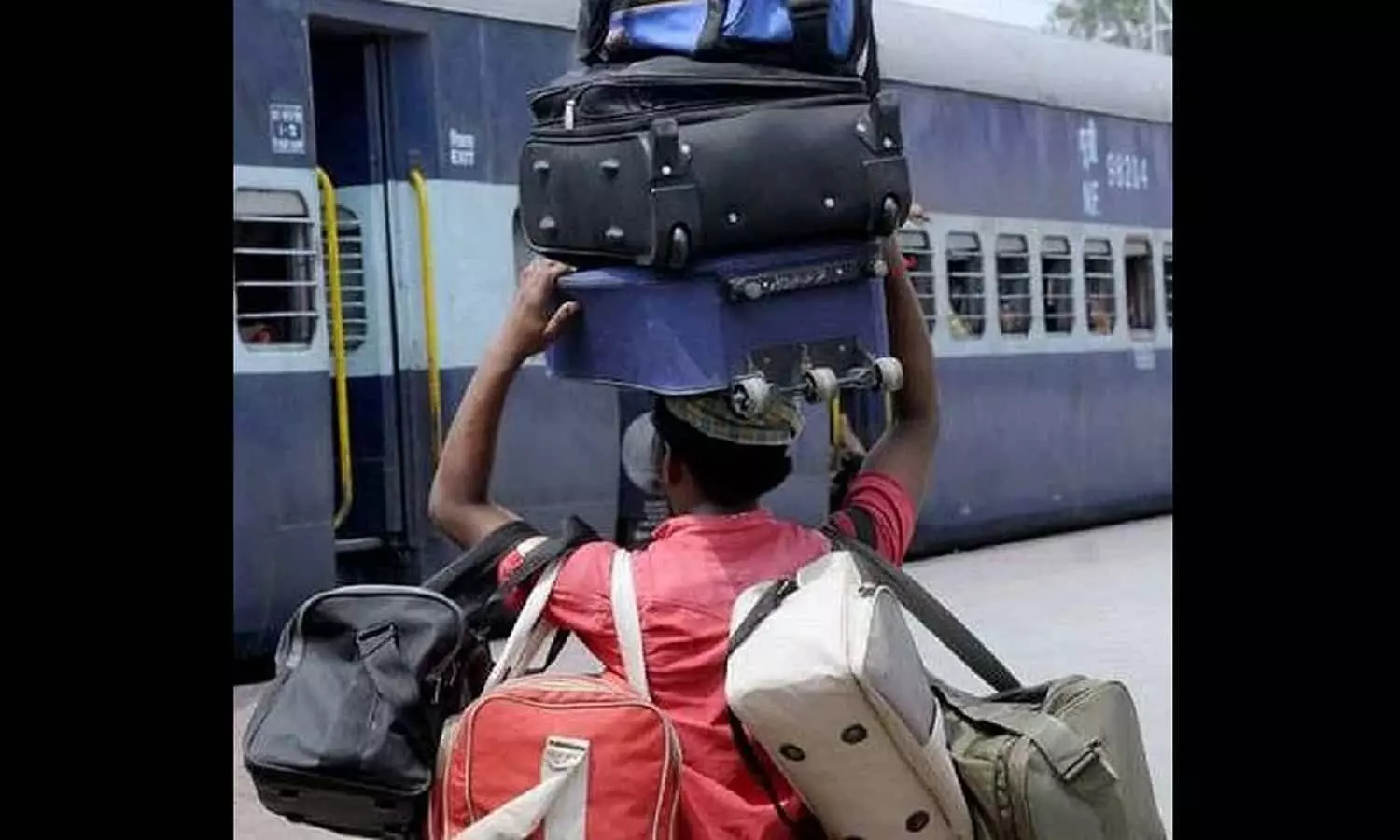 Irctc Luggage Rules: ट्रेन में एक्स्ट्रा सामान ले जाने पर देना होगा चार्ज, नहीं तो भरेंगे भारी जुर्माना