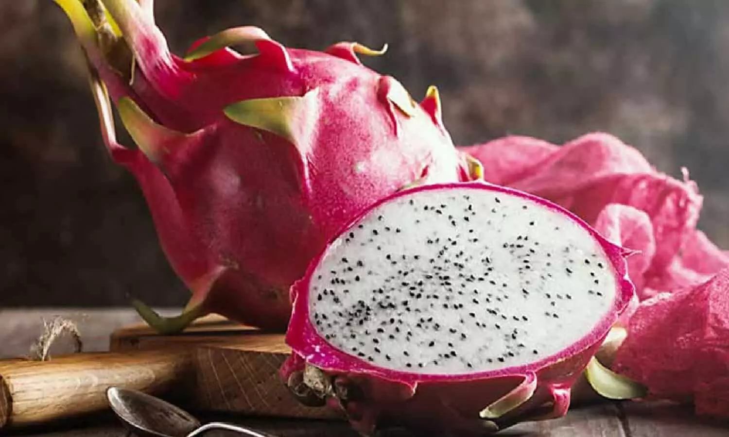 Dragon Fruit Farming: ड्रैगन फ्रूट की खेती करने के लिए सरकार दे रही प्रतिएकड़ सवा लाख रूपये, किसान लें योजना का लाभ