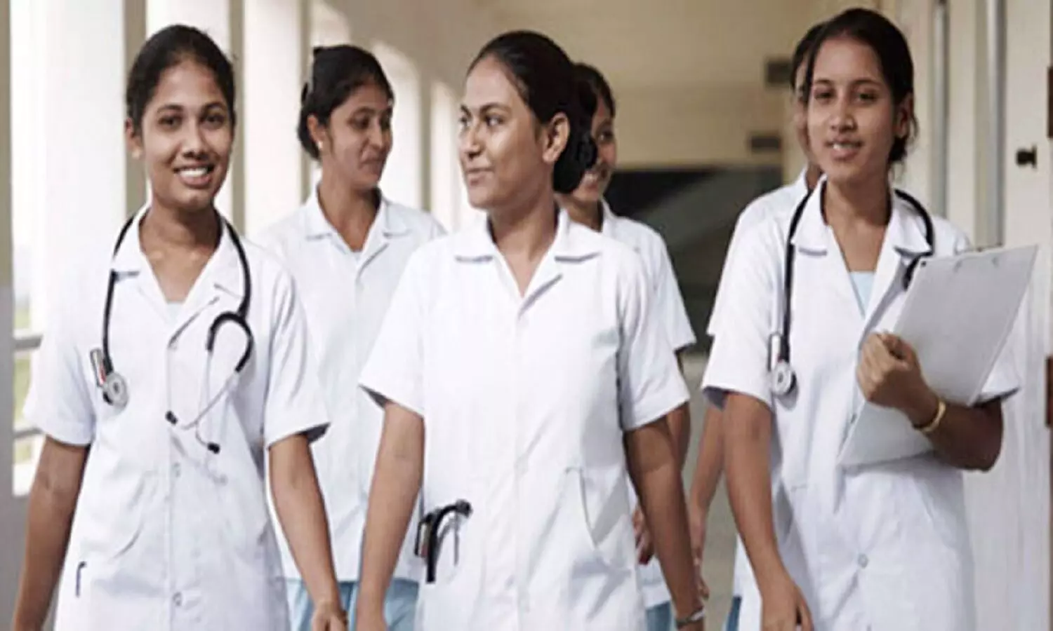 Nursing College Admission: नर्सिंग कॉलेज में चाहिए एडमिशन तो इस तारीख तक अवश्य करें आवेदन, अंतिम तिथि नजदीक