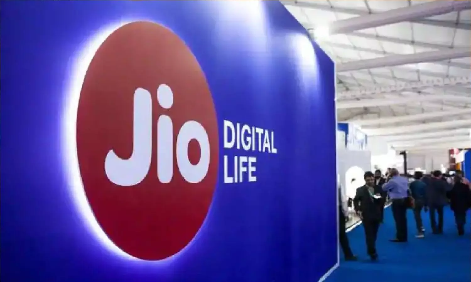 Jio New Recharge Plan: जियो के 3 बेस्ट प्लान जो 200 रुपए  से भी कम कीमत में महीने भर फ्री सर्विस ऑफर करते हैं