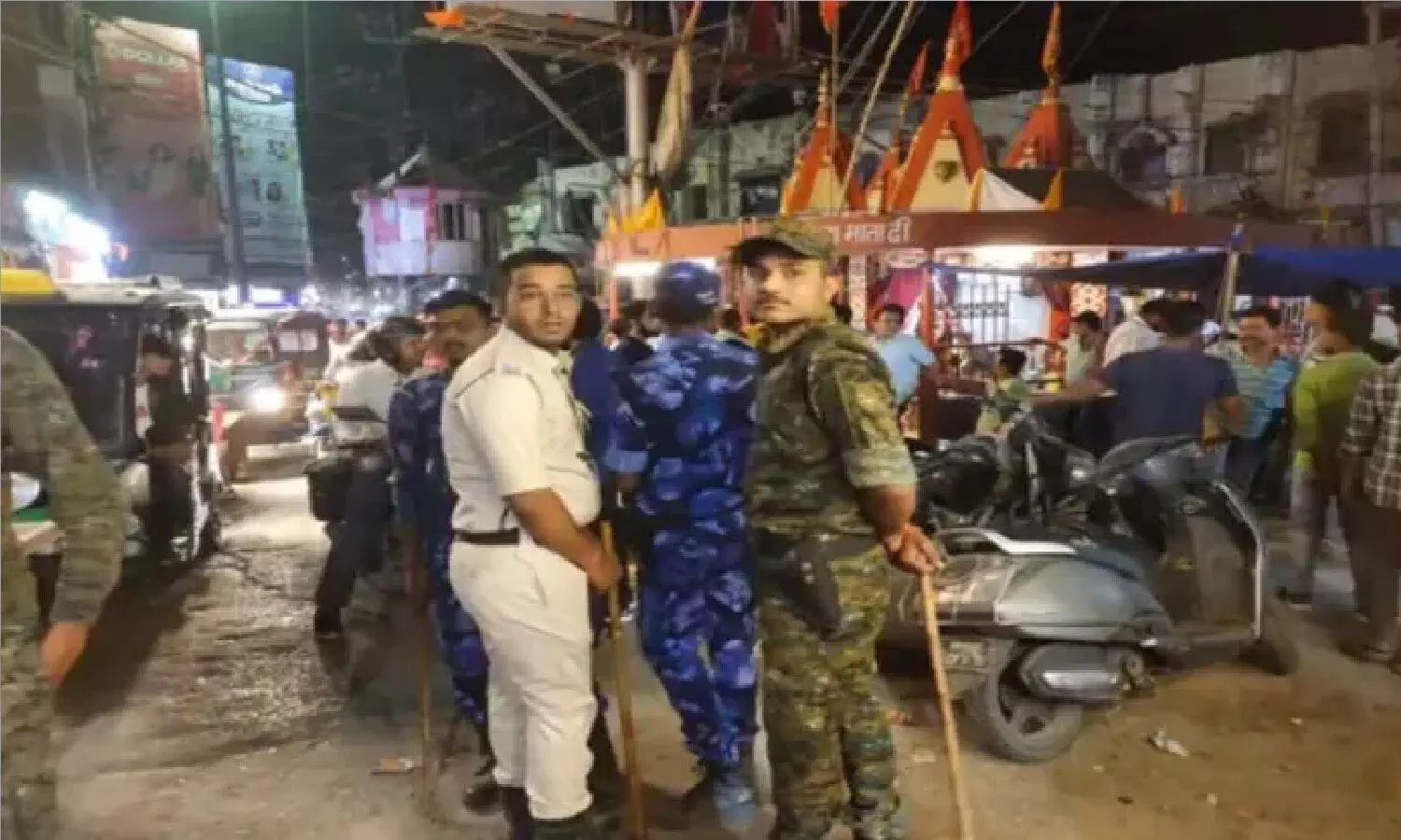 मुजफ्फरपुर में एक मुस्लिम ने देवी की प्रतिमा के सामने पैजामा उतारा और मंदिर में पेशाब कर दिया