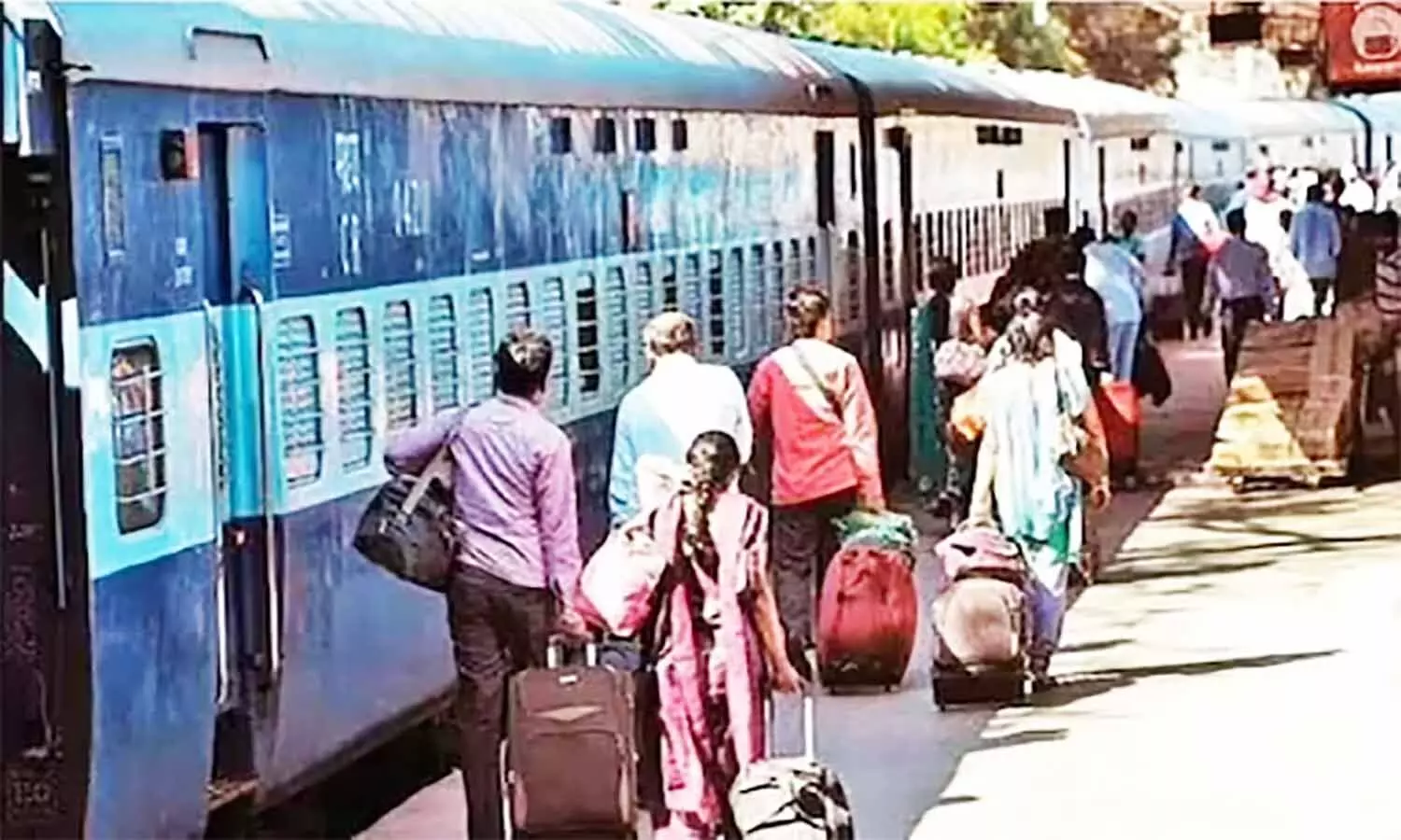 Railway News: एमपी के रेल यात्रियों को राहत, अब रिजर्वेशन के लिए धूप में नहीं खड़े रहना पड़ेगा