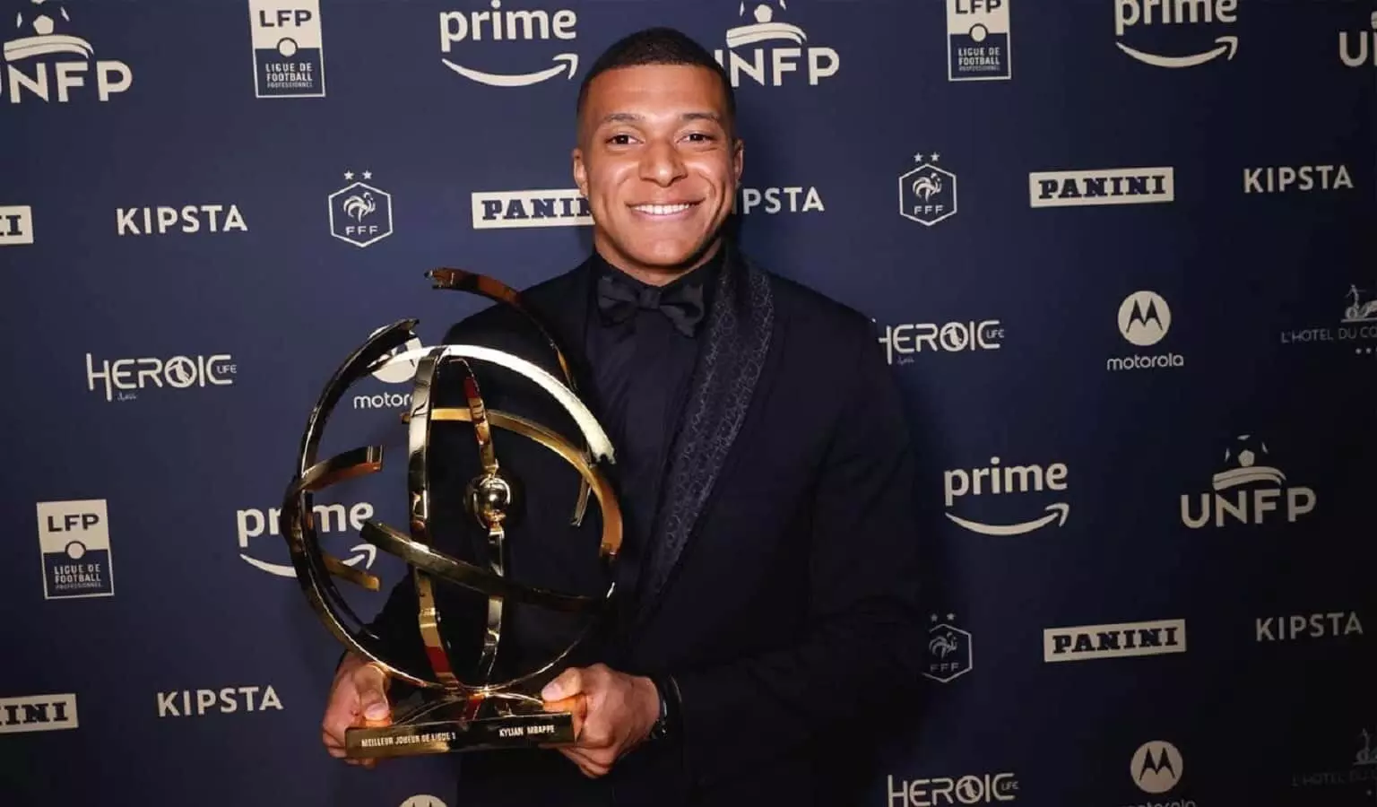 Kylian mbappé ने फिर जीता Ligue 1 Player Of The Year का अवॉर्ड, पीछे छूटे Lionel Messi