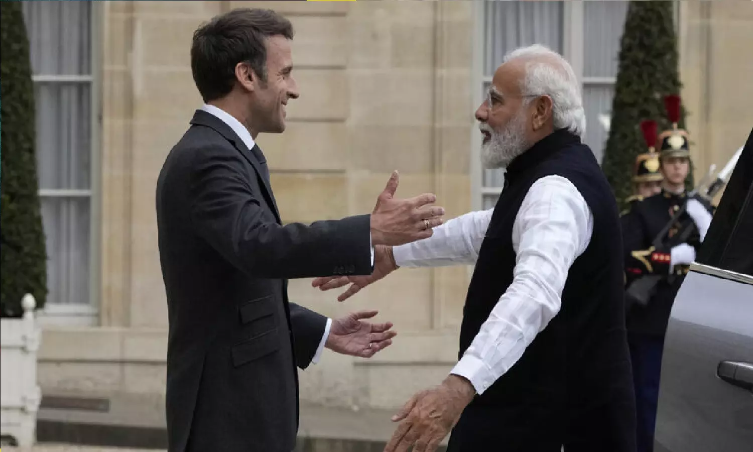 PM Modi France Visit Live Updates: फ्रांस में पीएम मोदी का गार्ड ऑफ़ ऑनर, राष्ट्रपति मैक्रों होस्ट करेंगे प्राइवेट डिनर